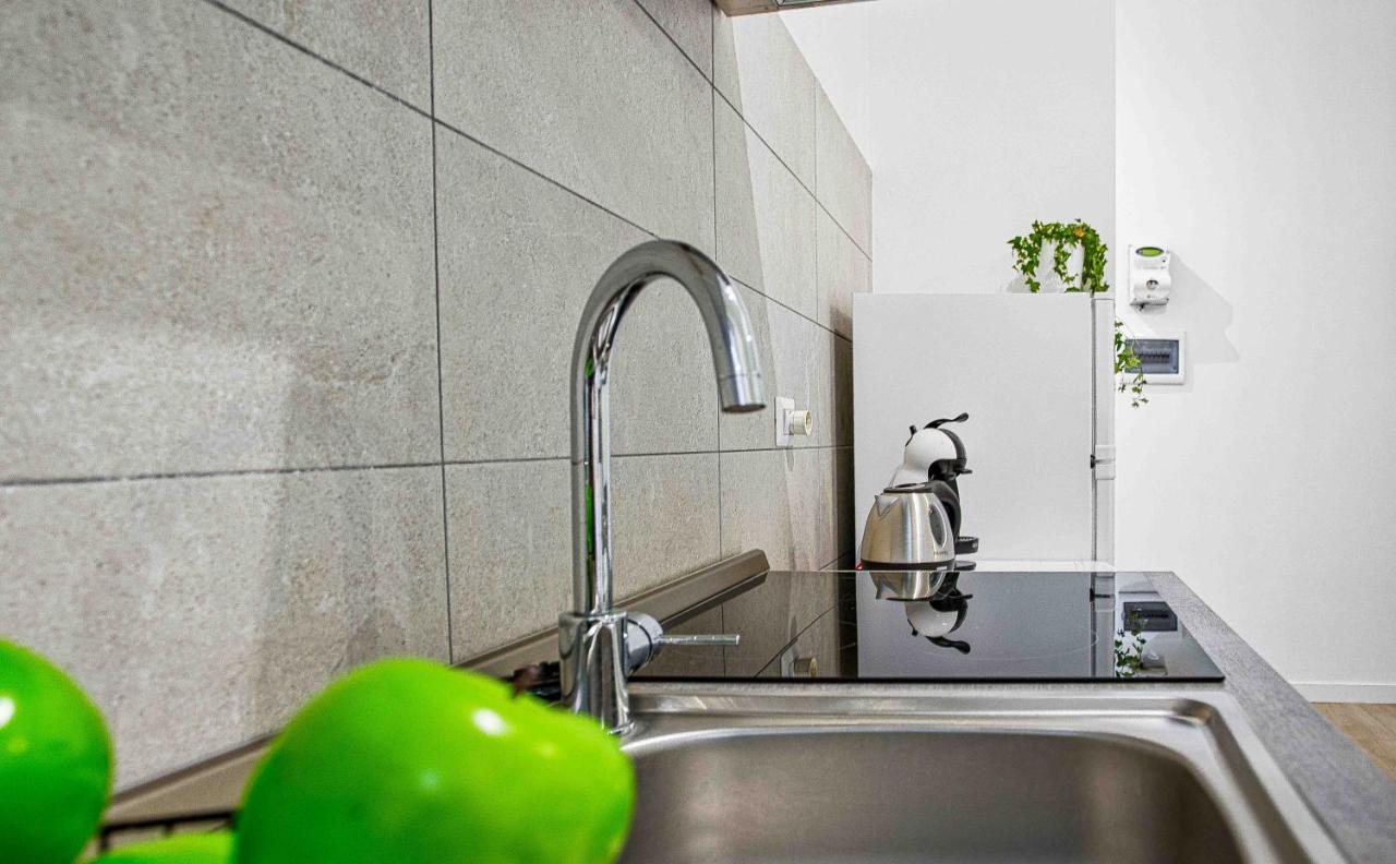 밀라노 Joivy Warm And Inviting Flat With Balcony 아파트 외부 사진