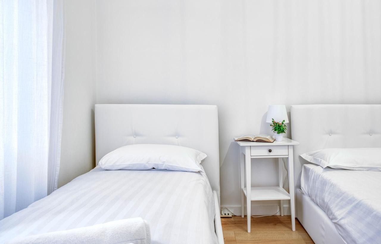 밀라노 Joivy Warm And Inviting Flat With Balcony 아파트 외부 사진